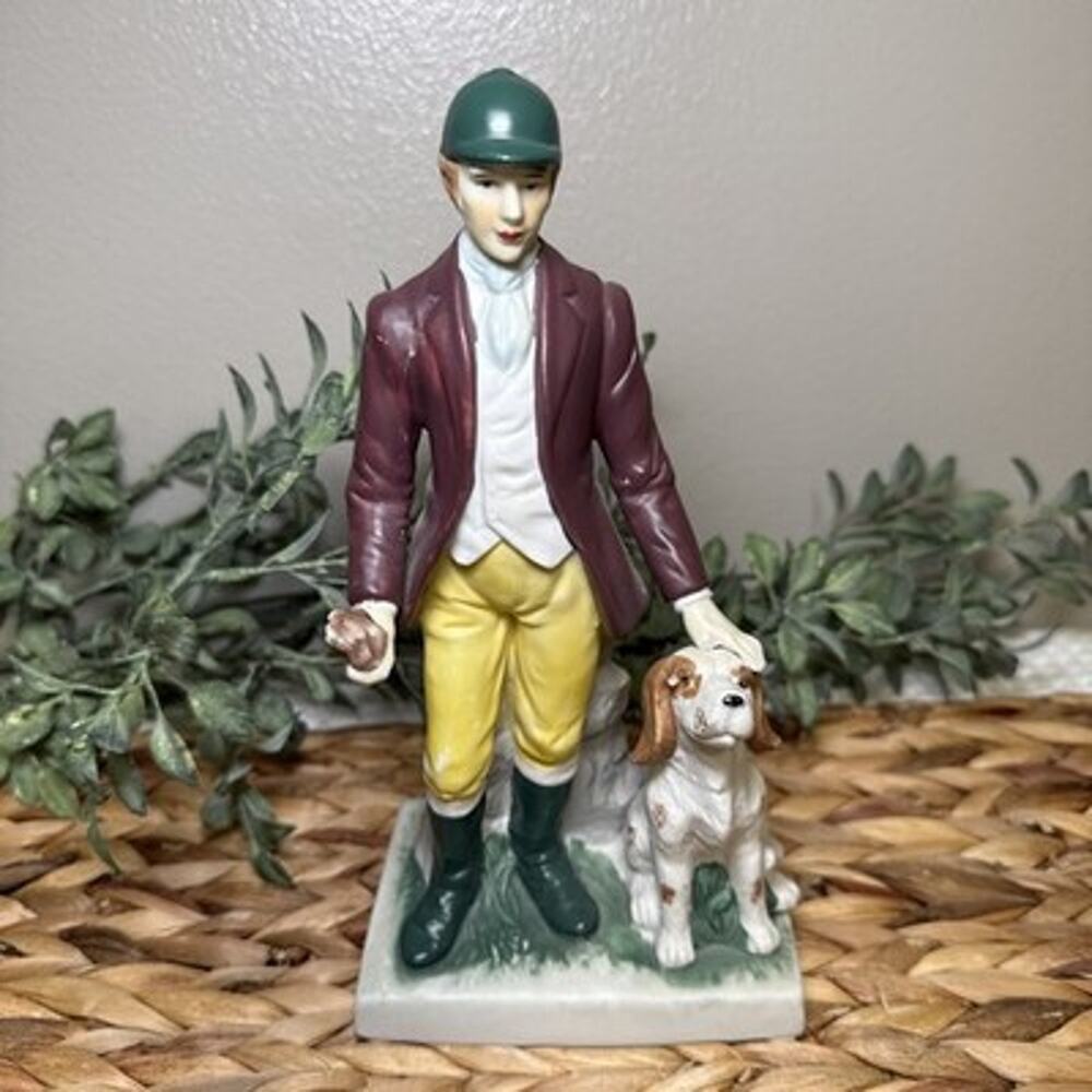 Vintage Taiwan Porcelain Huntsman Hunting Dog Figurine Equestrian 8.75”